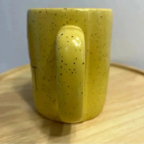 Rae Dunn Easter Yellow Speckled Chick Magnet Coffee Mug large 18oz EUC - Picture 2 of 6